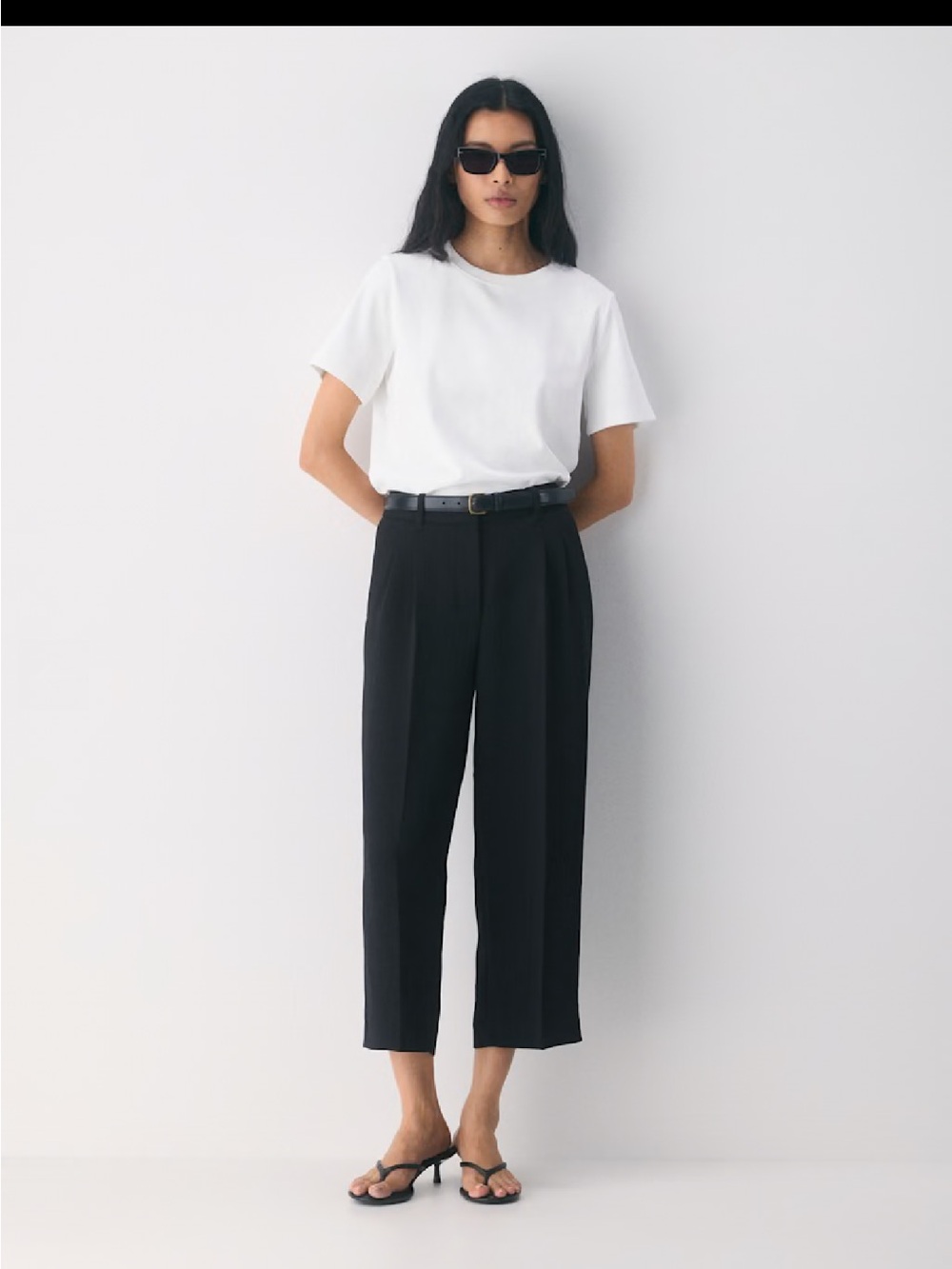 Aritzia The Effortless Pant Curve-Fit Cropped Crepette Black Trouser Size 12 - Picture 8 of 8